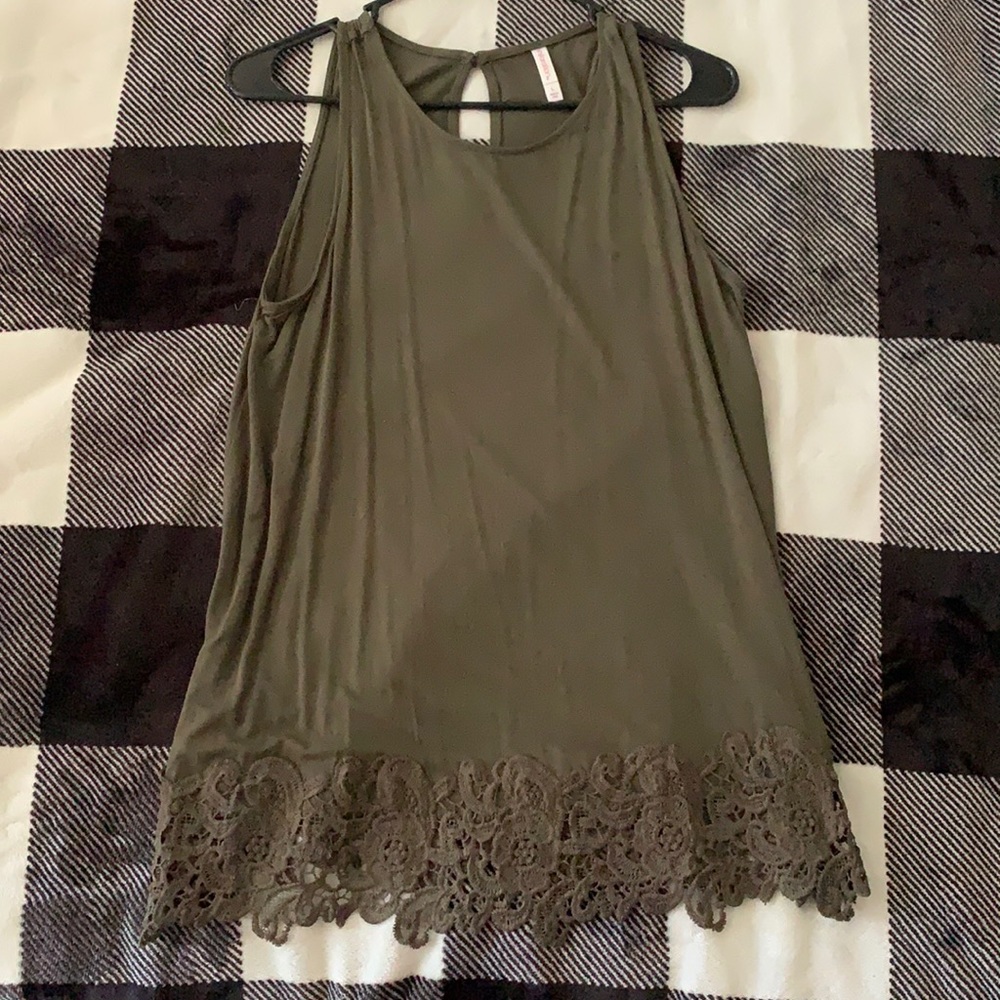 Women’s tank top